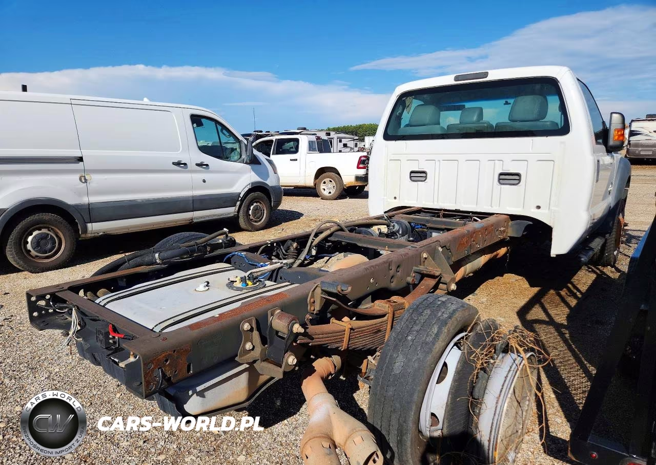 2015 Ford F550 Super Duty VIN:1FDUF5GT0FED11917 - 3