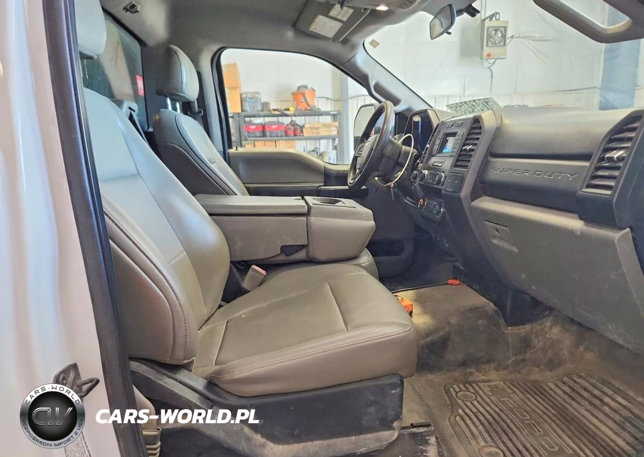 2019 Ford F550 Super Duty VIN:1FDUF5HT5KEE76449 - 10