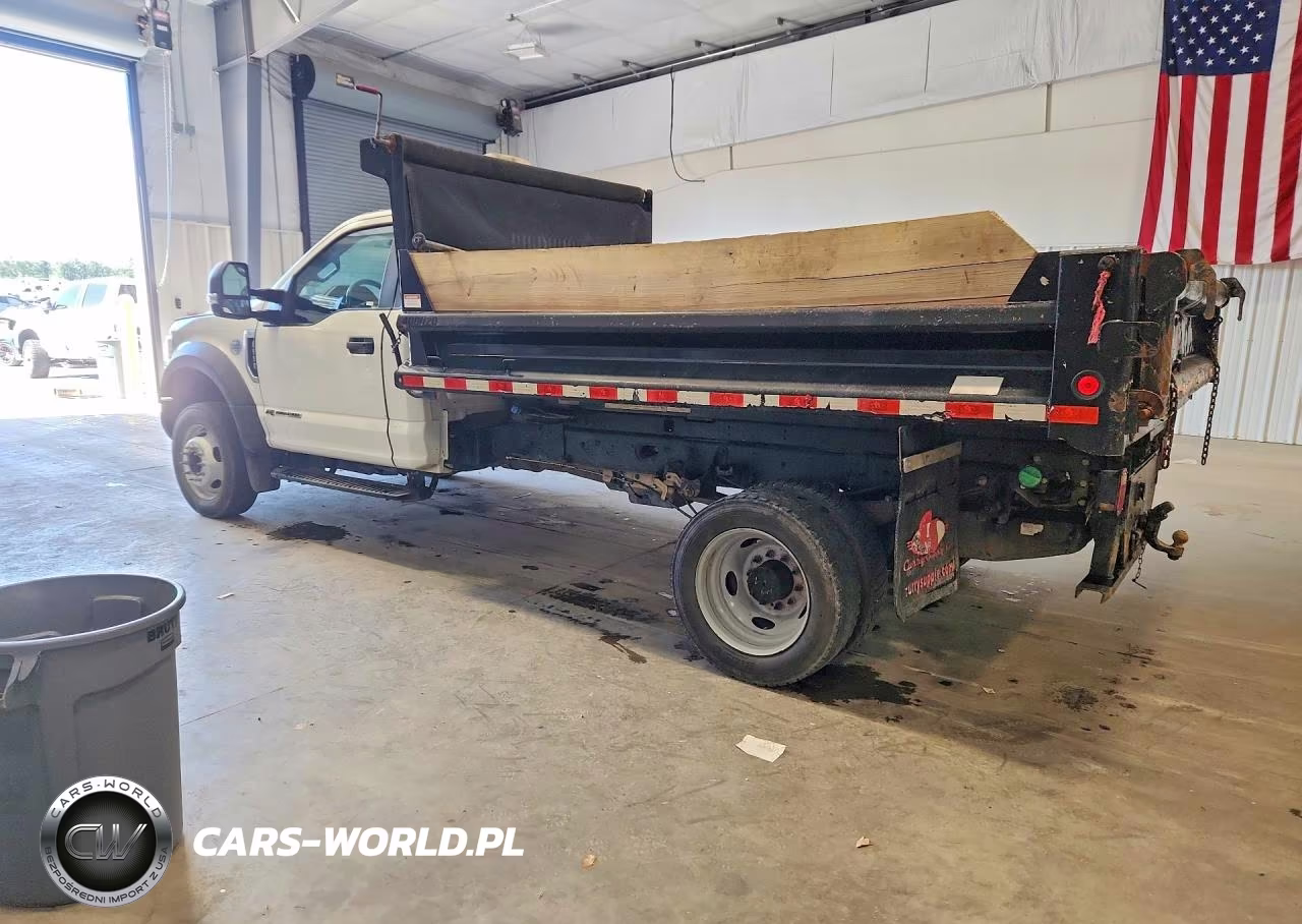 2019 Ford F550 Super Duty VIN:1FDUF5HT5KEE76449 - 2