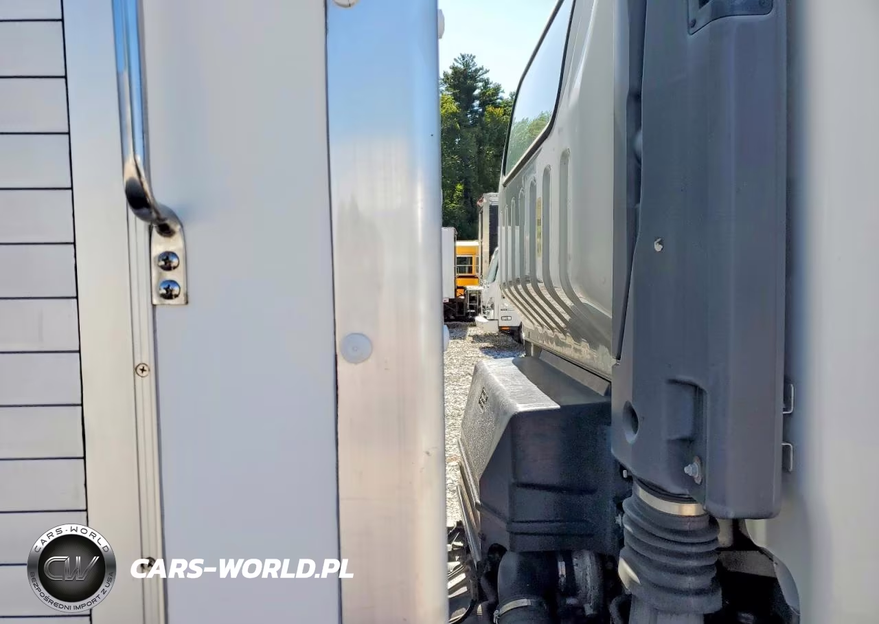 2019 Isuzu Nrr Box Truck VIN:JALE5W164K7304874 - 11
