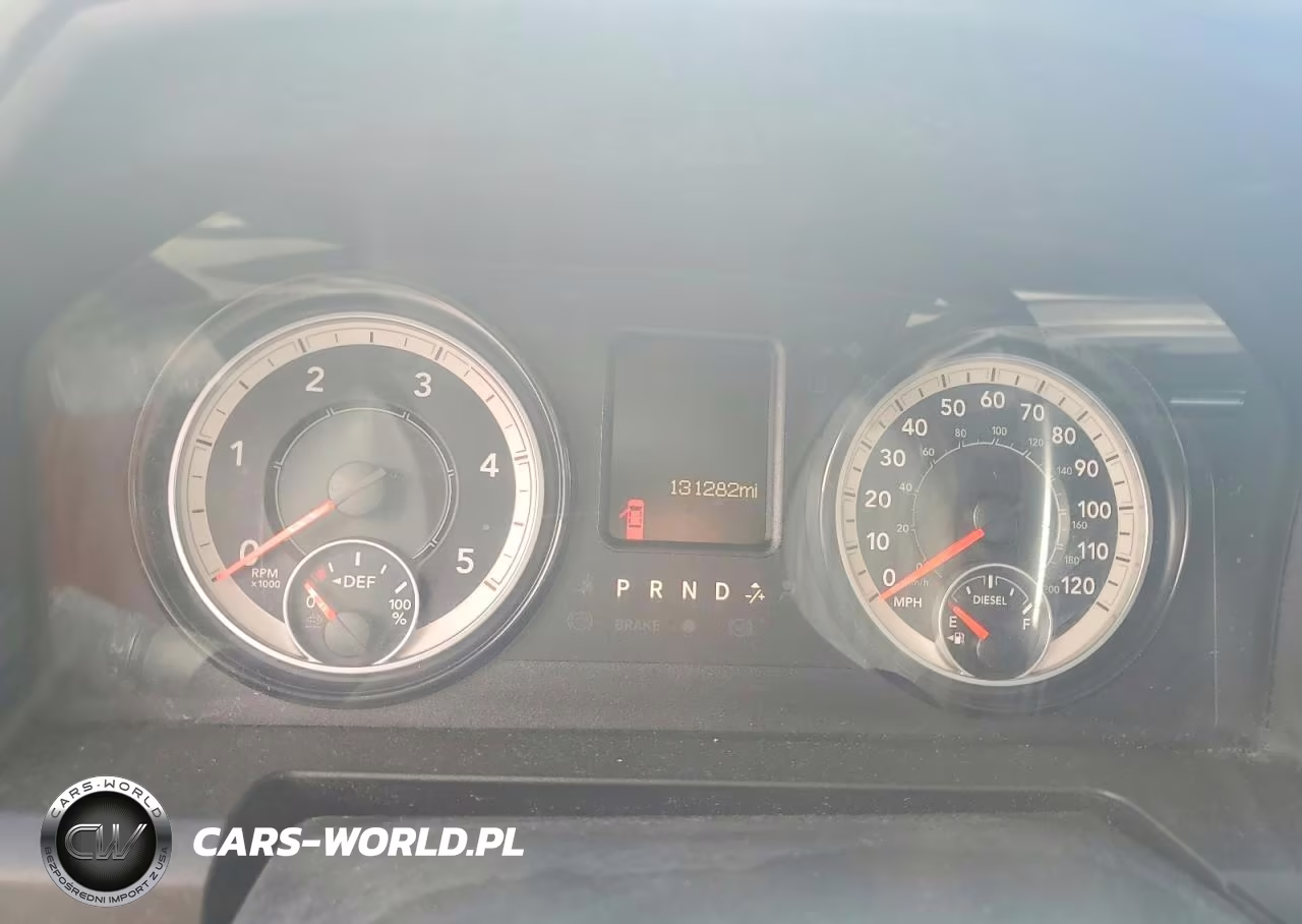 2018 Ram 3500 St VIN:3C63RPGL4JG172242 - 9