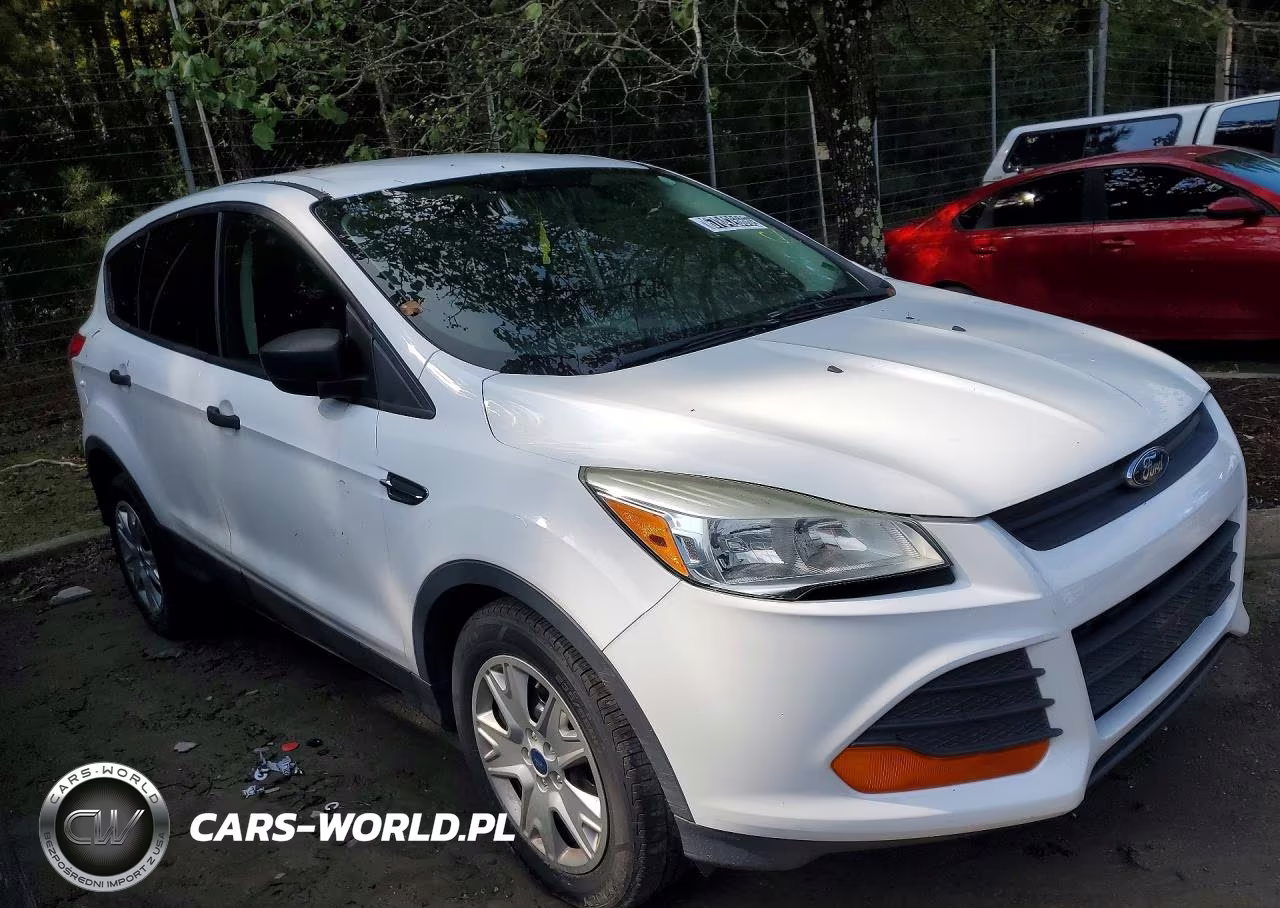 2015 Ford Escape S VIN:1FMCU0F73FUC28013 - 4
