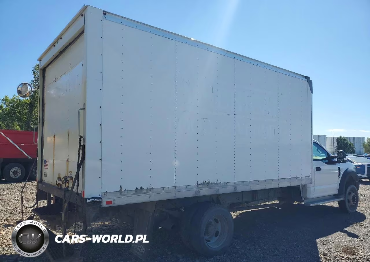 2019 Ford F550 Super Duty Box Truck VIN:1FDUF5GY0KEF70834 - 3