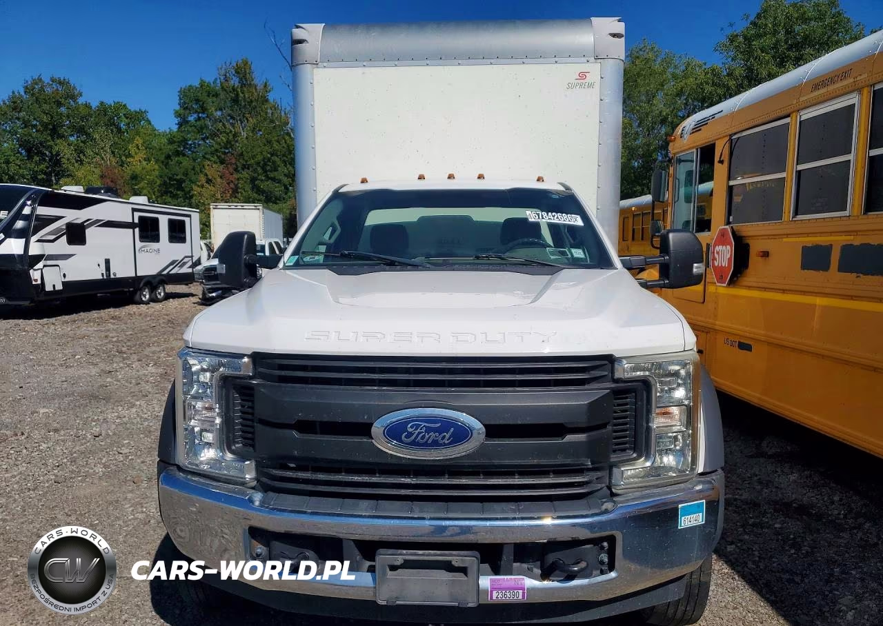 2019 Ford F550 Super Duty Box Truck VIN:1FDUF5GY0KEF70834 - 5