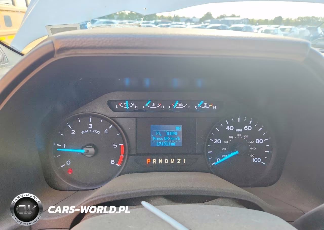 2019 Ford F550 Super Duty Box Truck VIN:1FDUF5GY0KEF70834 - 9