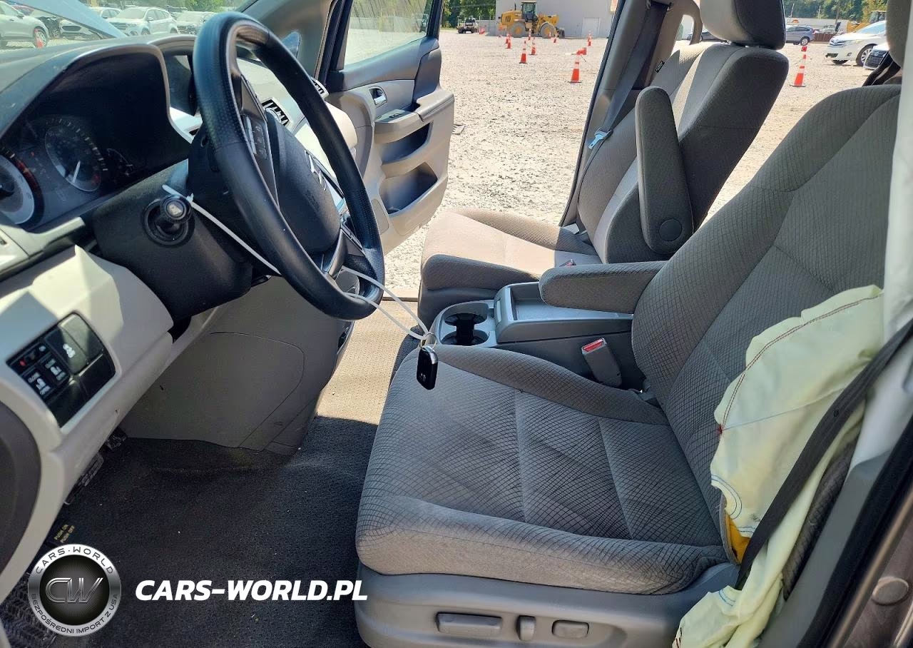 2016 Honda Odyssey Se VIN:5FNRL5H38GB129044 - 7