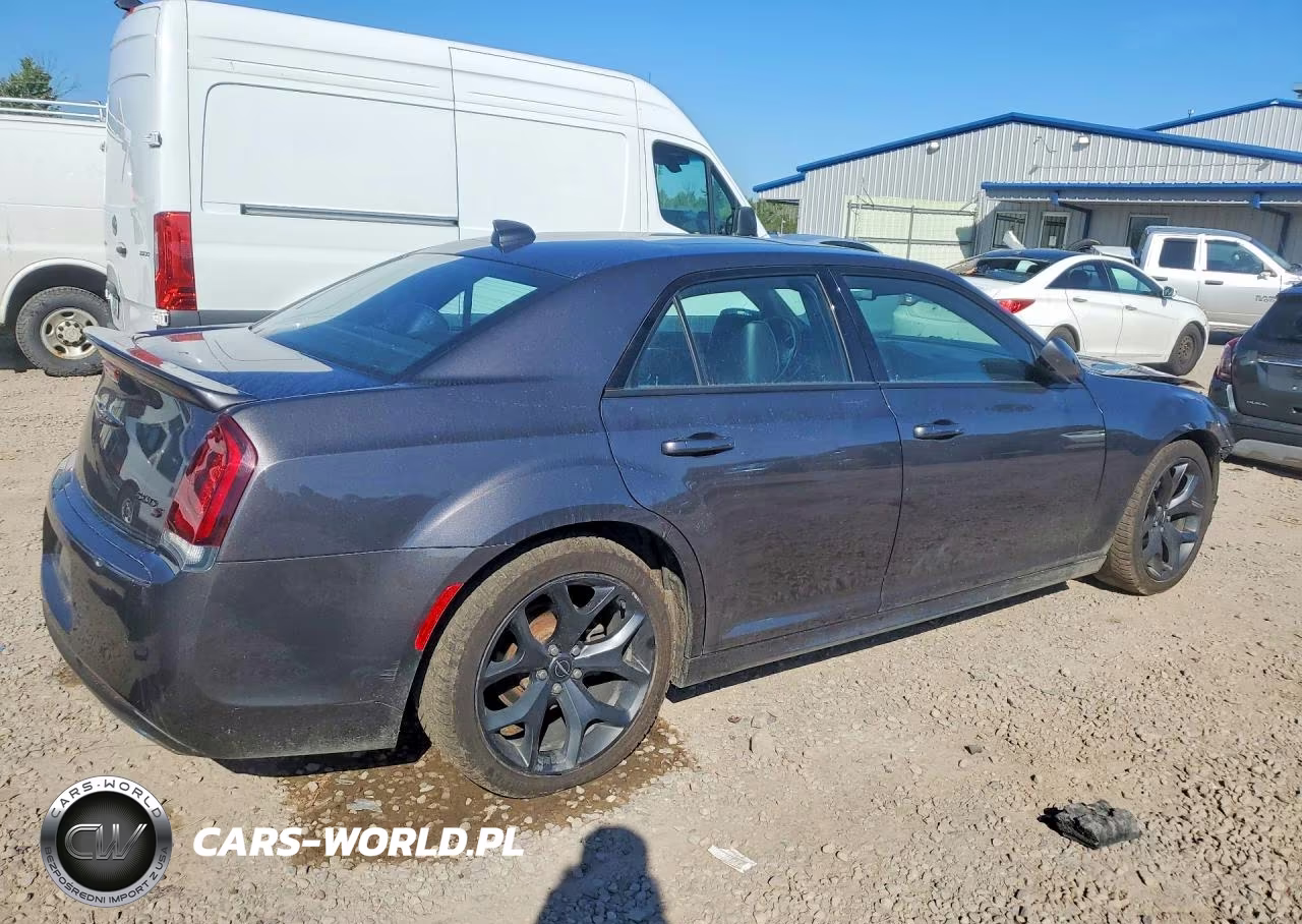 2020 Chrysler 300 S VIN:2C3CCABG0LH255479 - 3