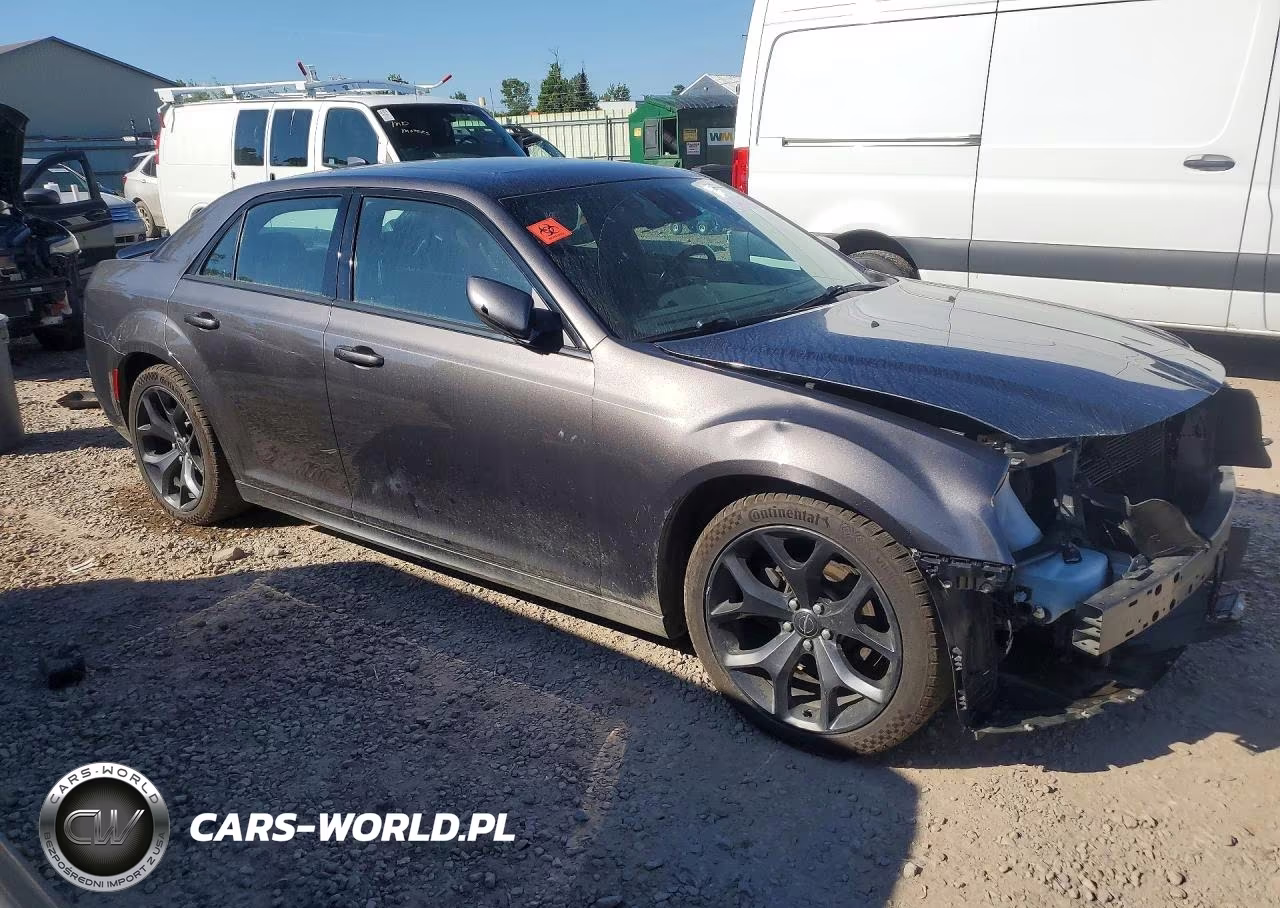 2020 Chrysler 300 S VIN:2C3CCABG0LH255479 - 4