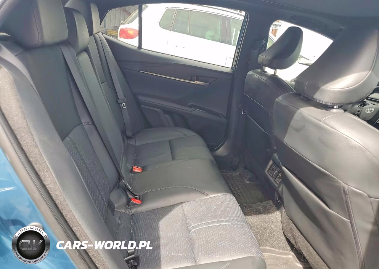 2026 Toyota Camry Xse VIN:4T1DBADK4TU040667 - 10