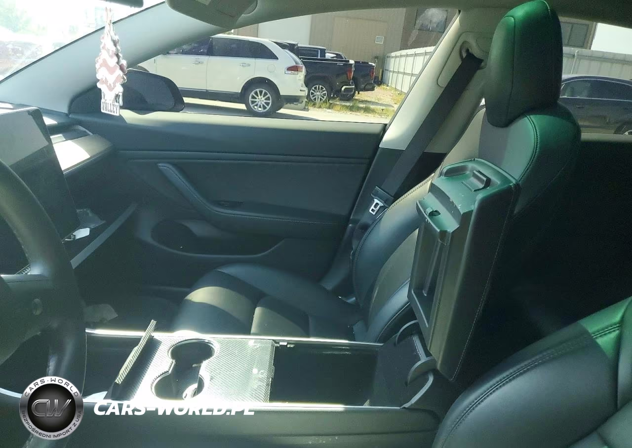 2019 Tesla Model 3 VIN:5YJ3E1EBXKF208566 - 9