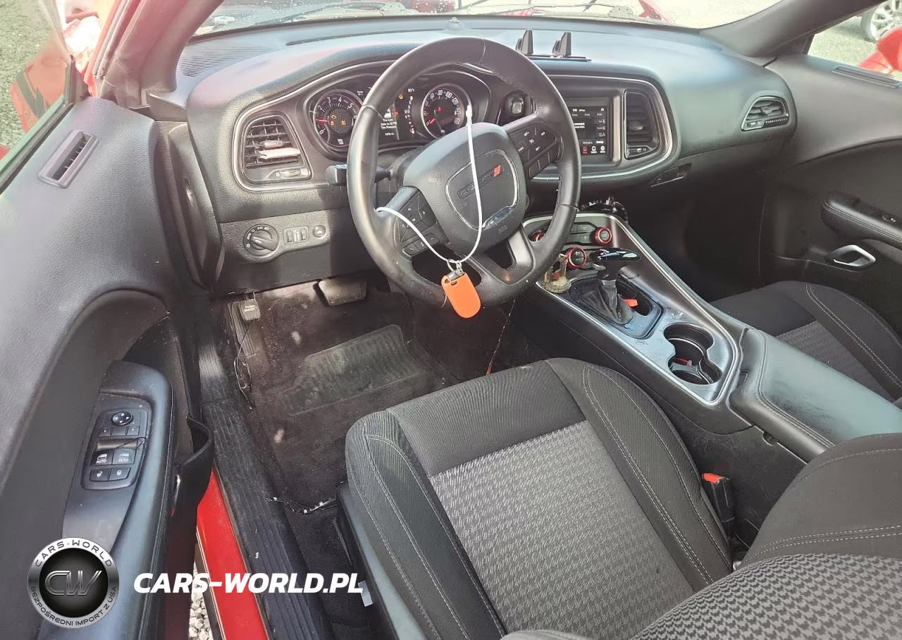 2018 Dodge Challenger Sxt VIN:2C3CDZAG7JH314456 - 8
