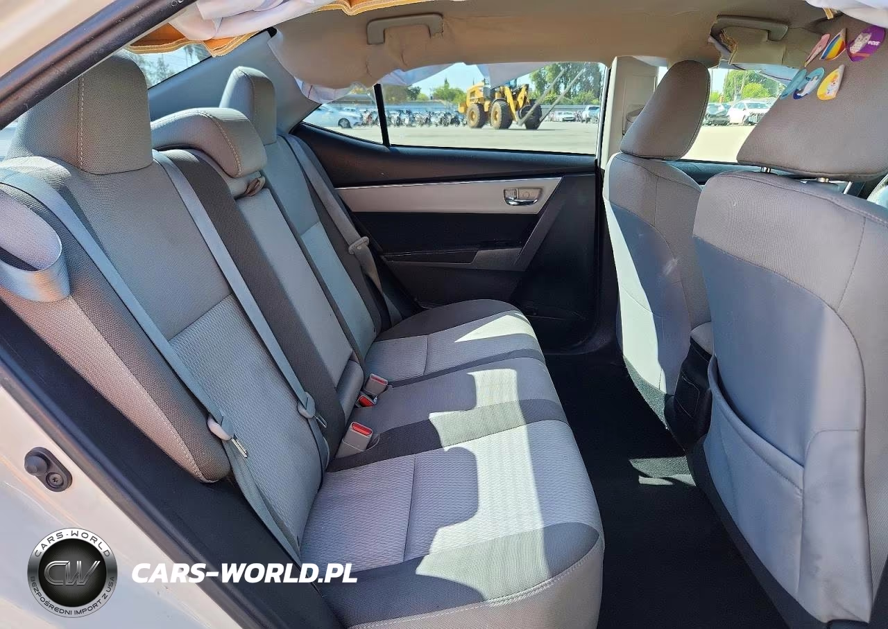 2017 Toyota Corolla Le VIN:2T1BURHE6HC753647 - 10