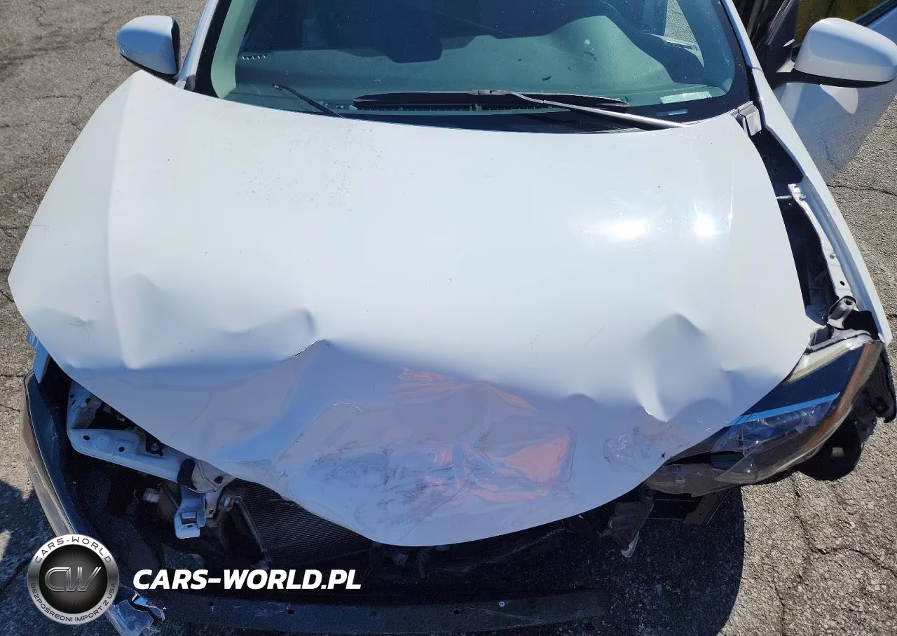 2017 Toyota Corolla Le VIN:2T1BURHE6HC753647 - 11