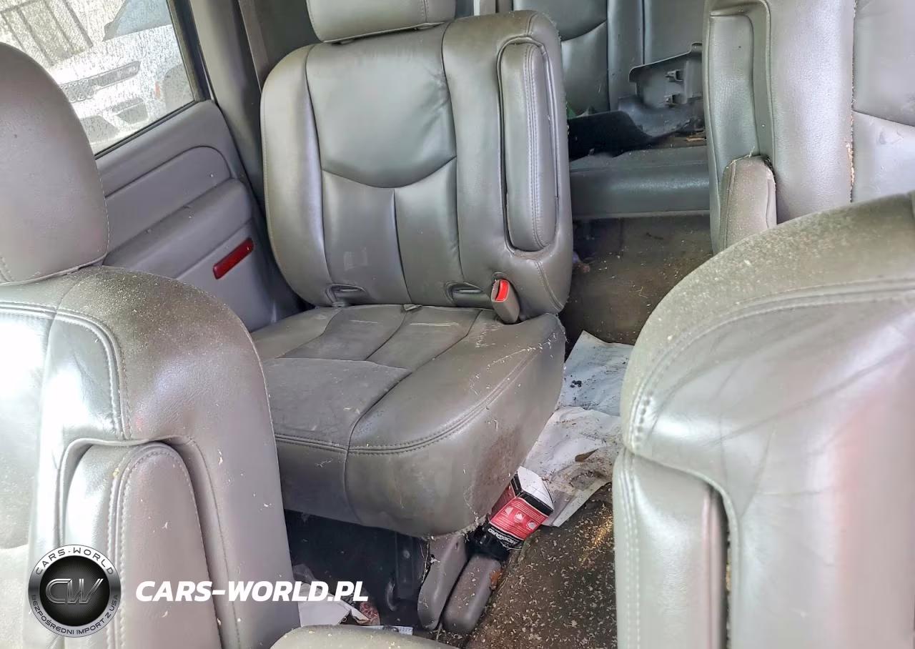 2005 Chevrolet Suburban K1500 VIN:3GNFK16Z95G211112 - 10
