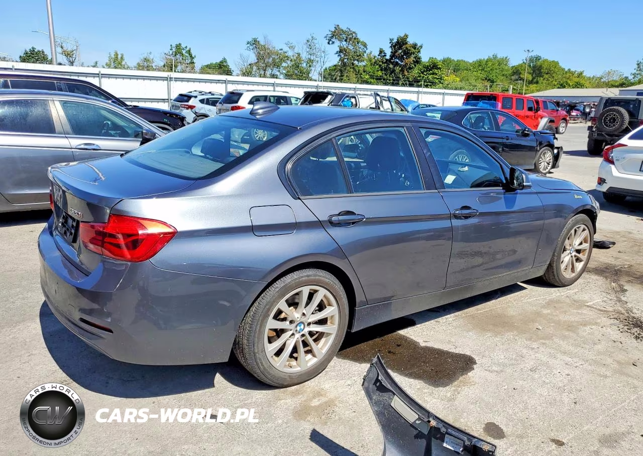 2018 BMW 320 Xi VIN:WBA8E5G5XJNV02972 - 3