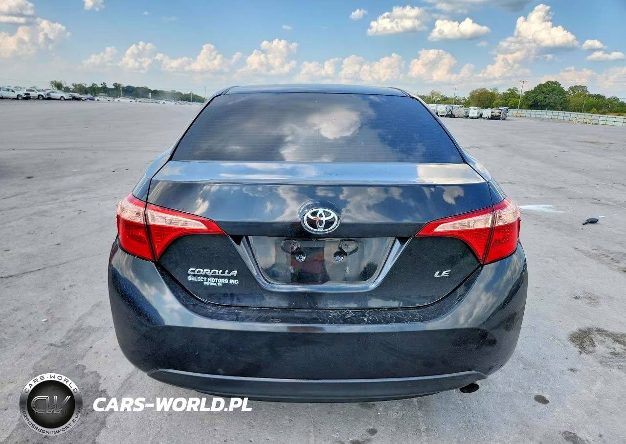 2018 Toyota Corolla Le VIN:5YFBURHE2JP811498 - 6