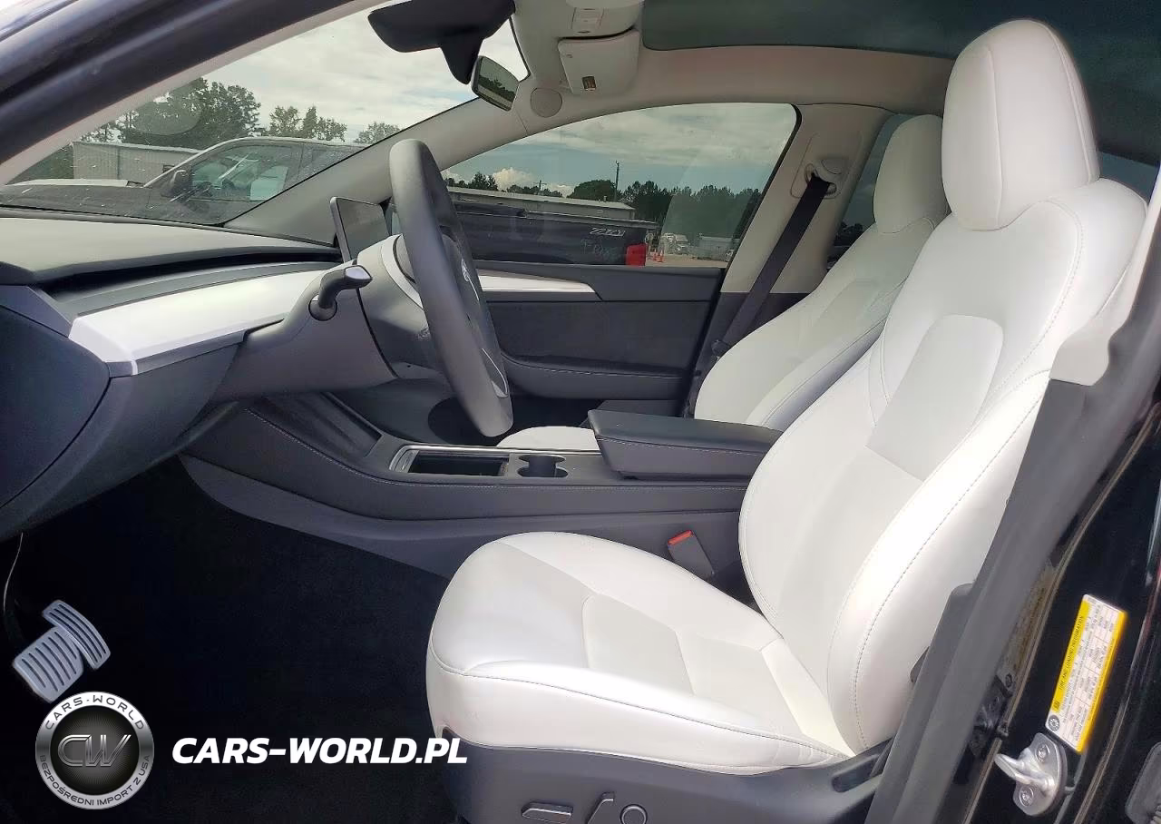 2023 Tesla Model Y VIN:7SAYGDEF6PF911421 - 7