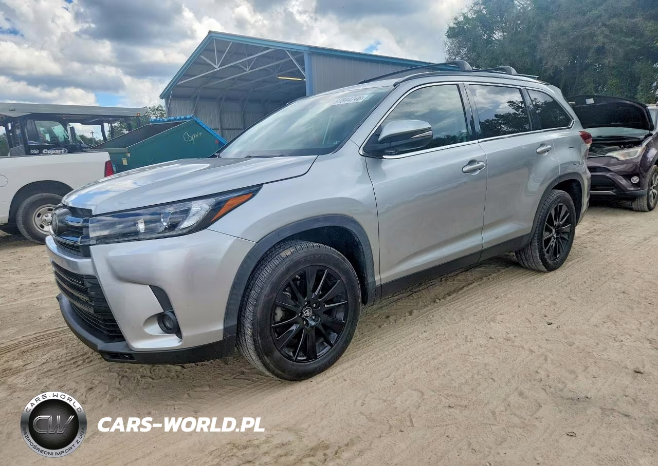 2019 Toyota Highlander Se – zdjęcie 1 z 13