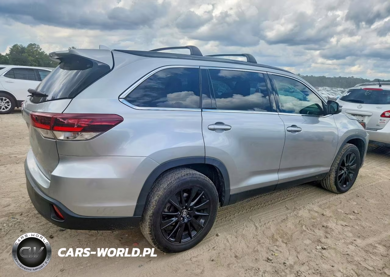 2019 Toyota Highlander Se VIN:5TDKZRFH3KS340226 - 3