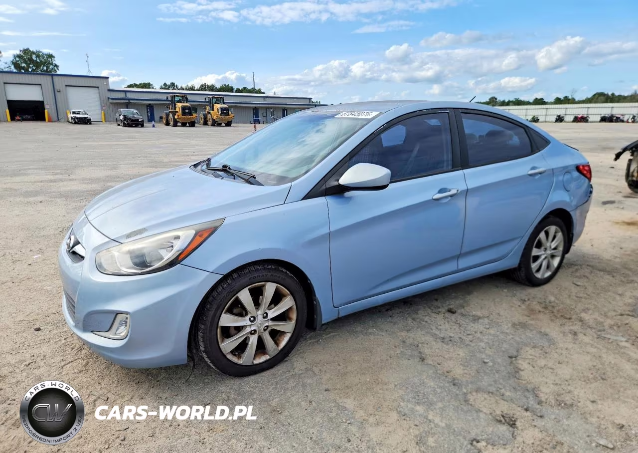 2013 Hyundai Accent Gls VIN:KMHCU4AE0DU475905 - 1