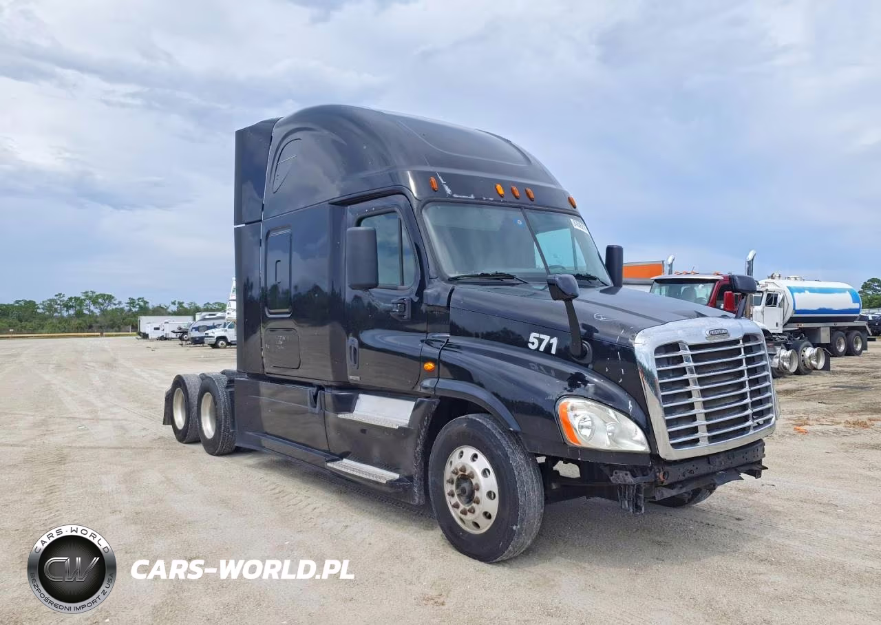 2015 Freightliner Cascadia Semi Truck VIN:3AKJGLD51FSJ3616 - 4