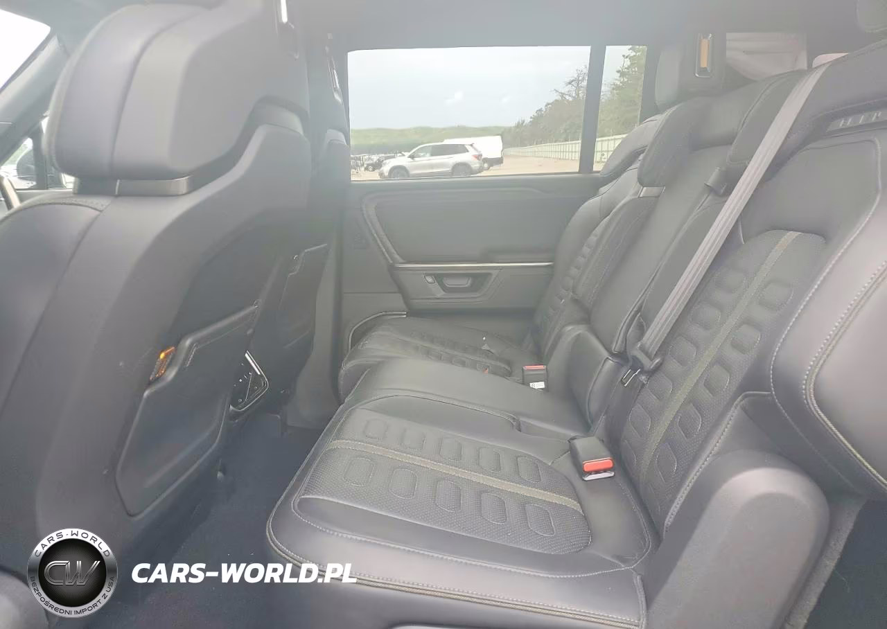 2026 Rivian R1S Adventure VIN:7PDSGGBA6TN091939 - 11