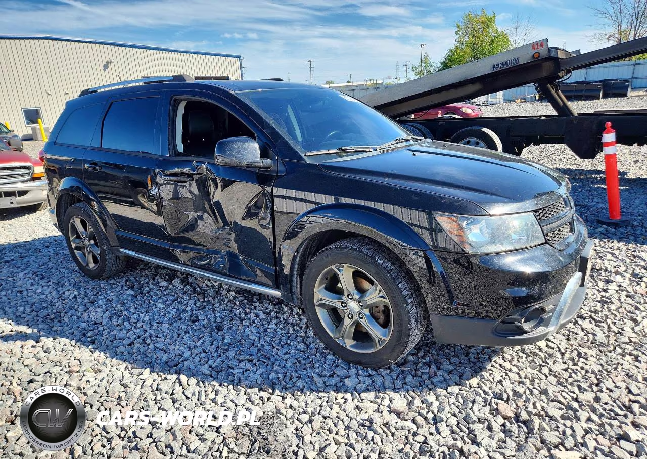 2015 Dodge Journey Crossroad VIN:3C4PDCGBXFT727590 - 4