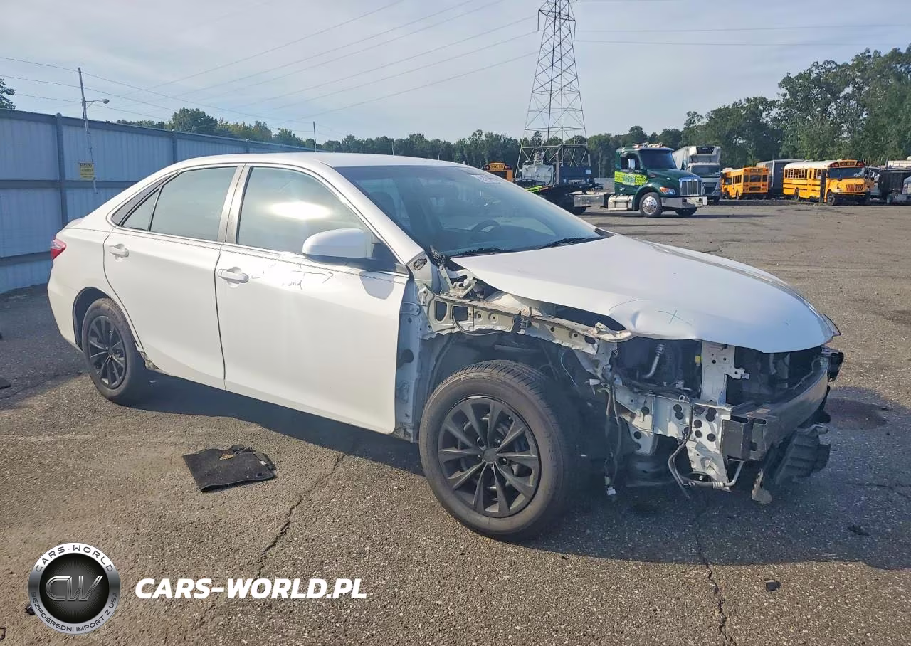 2017 Toyota Camry Le VIN:4T1BF1FK4HU307483 - 4