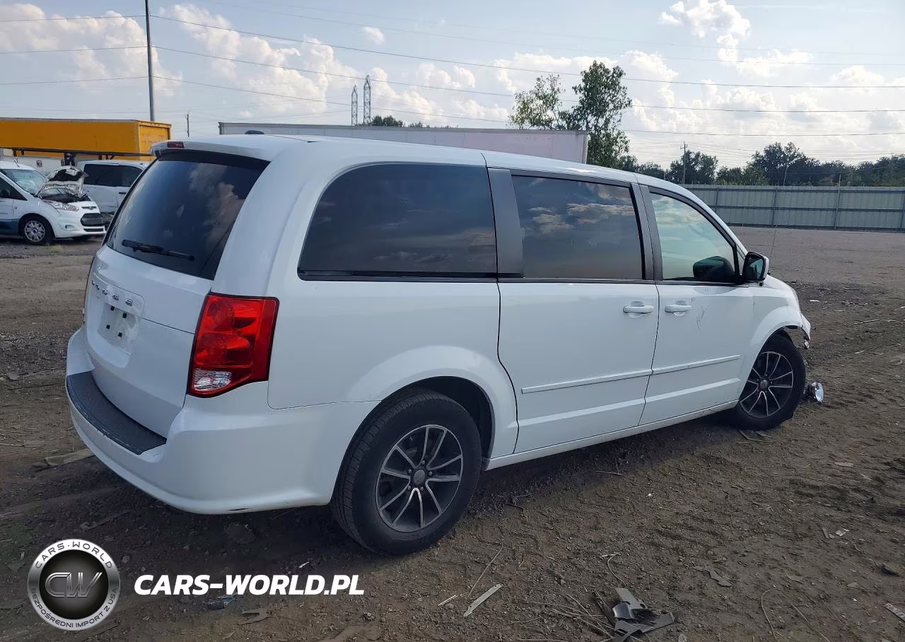 2015 Dodge Grand Caravan Sxt VIN:2C4RDGCG8FR585924 - 3