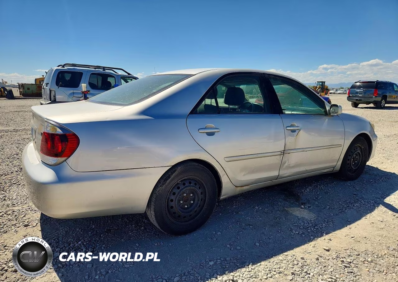 2005 Toyota Camry Se VIN:4T1BE32K45U563221 - 3