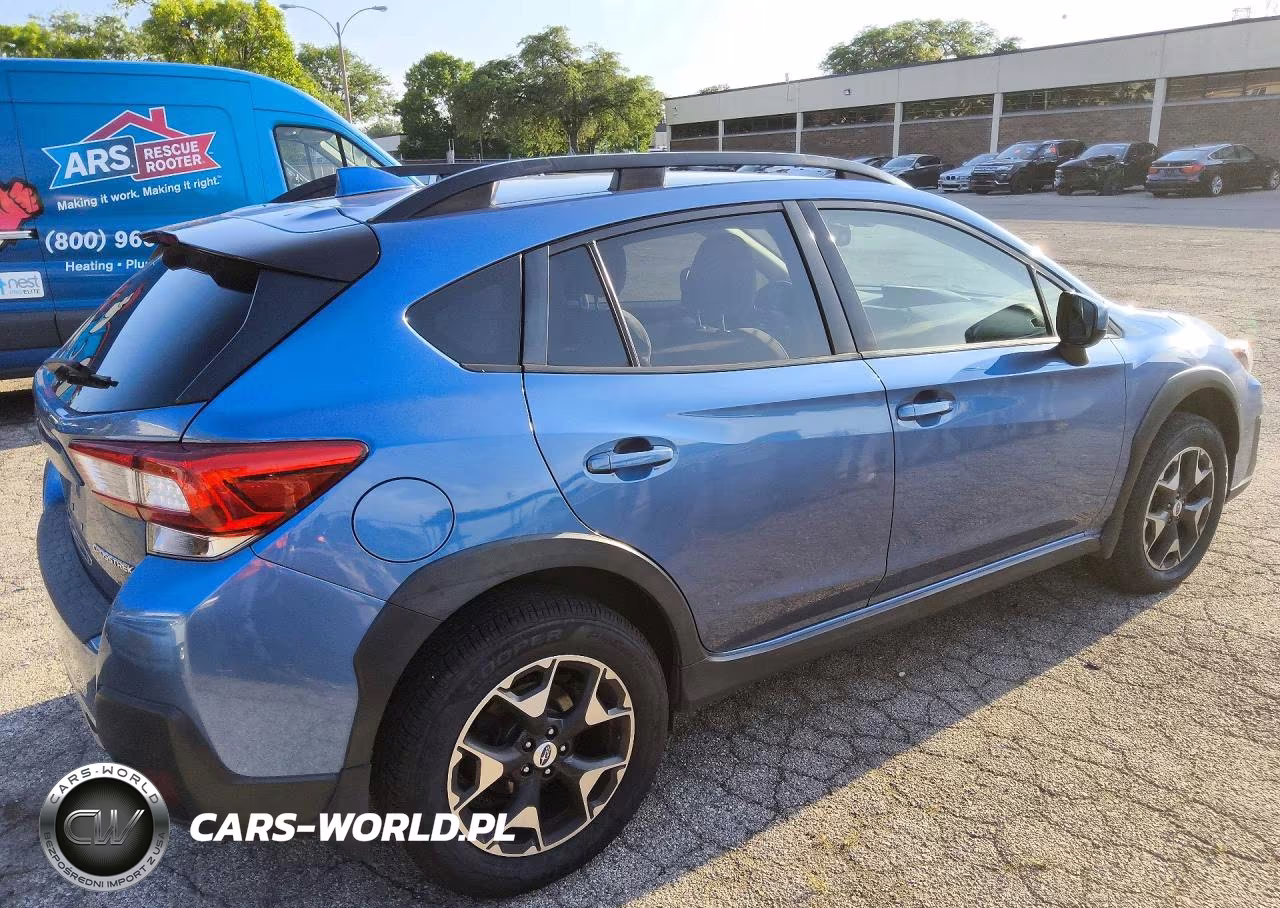 2018 Subaru Crosstrek Premium VIN:JF2GTADC4J8214591 - 3