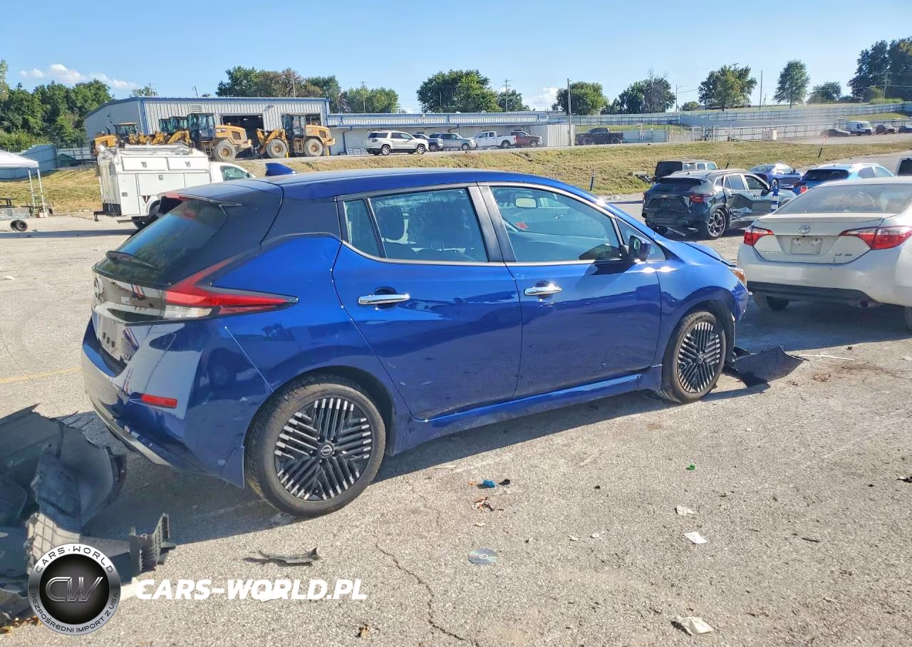 2023 Nissan Leaf Sv Plus VIN:1N4CZ1CV1PC556395 - 3