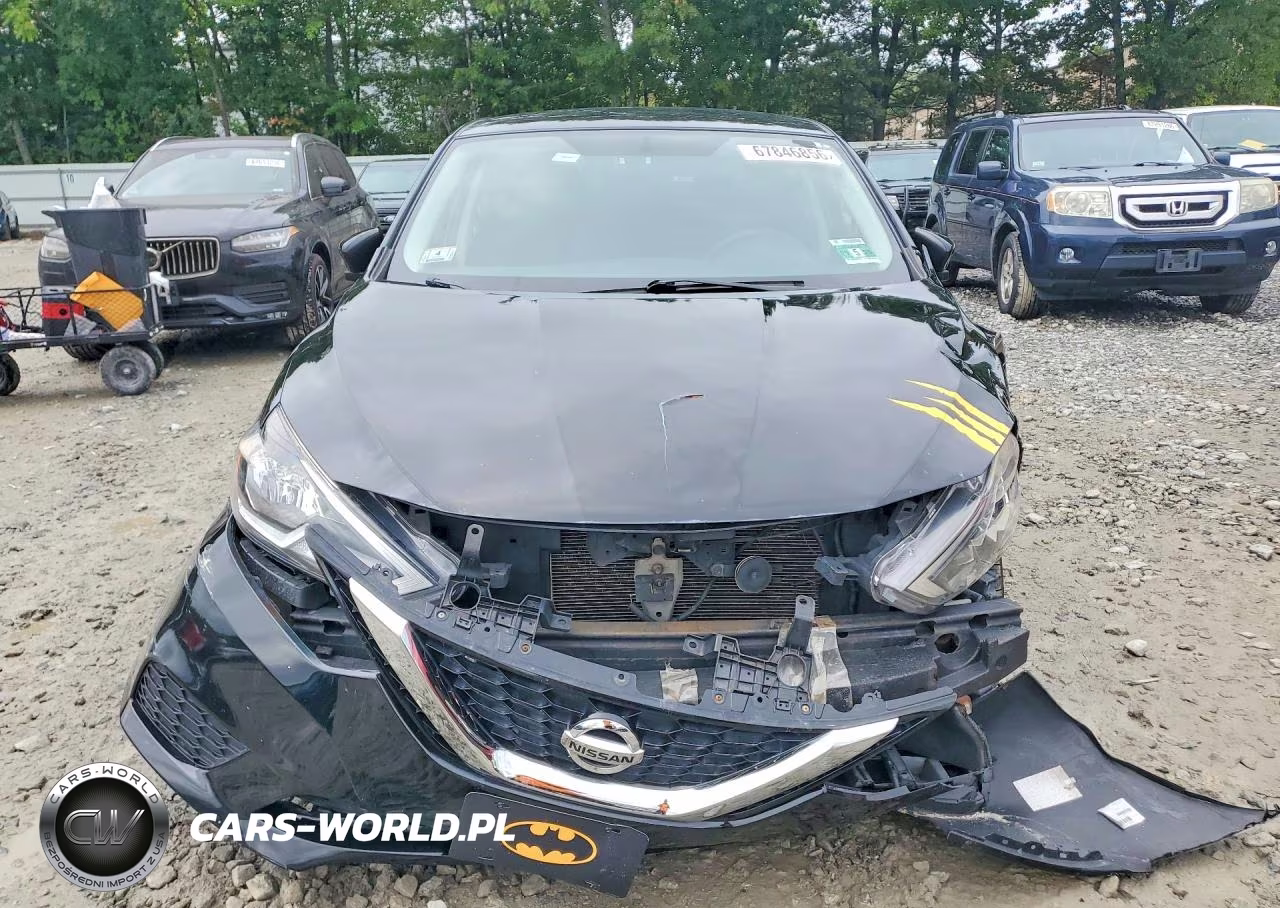 2018 Nissan Sentra S VIN:3N1AB7AP5JY225656 - 5