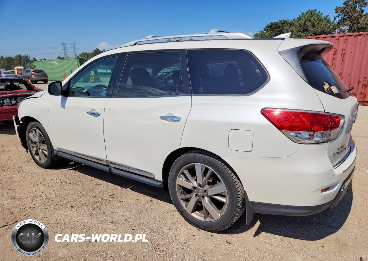 2015 Nissan Pathfinder Platinum VIN:5N1AR2MM3FC601604 - 2