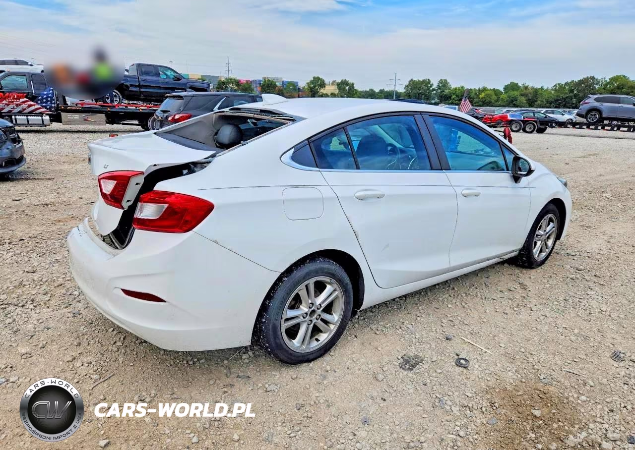 2017 Chevrolet Cruze Lt VIN:1G1BE5SM6H7129671 - 3