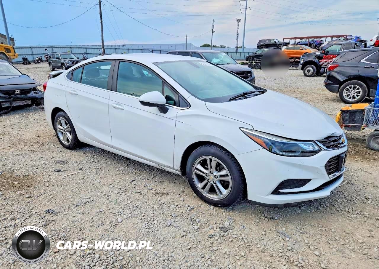 2017 Chevrolet Cruze Lt VIN:1G1BE5SM6H7129671 - 4