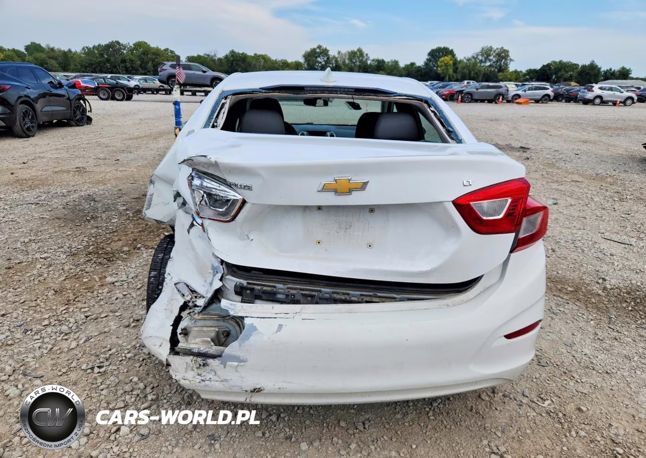 2017 Chevrolet Cruze Lt VIN:1G1BE5SM6H7129671 - 6