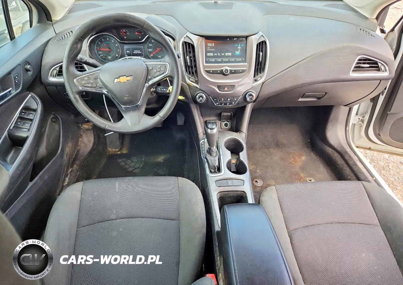 2017 Chevrolet Cruze Lt VIN:1G1BE5SM6H7129671 - 8