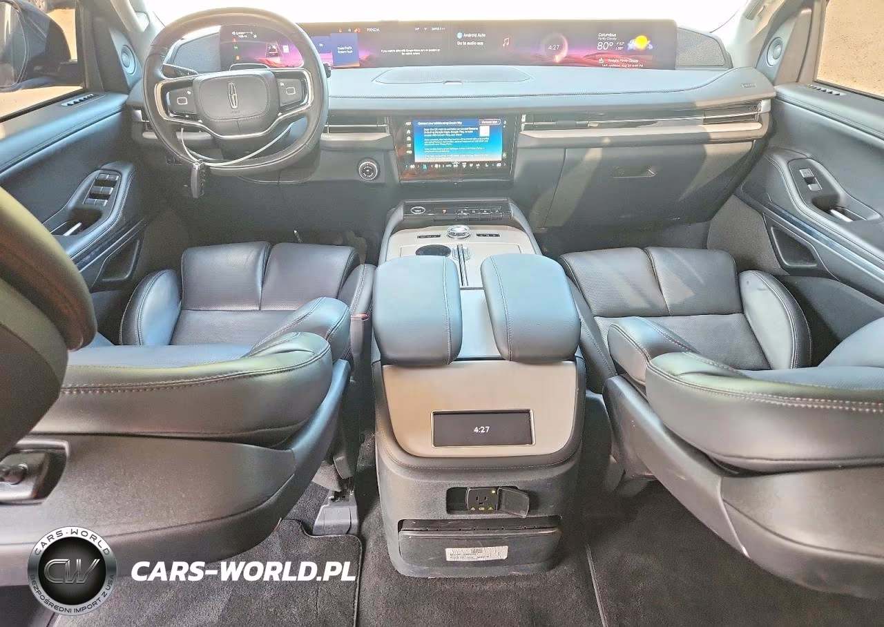 2026 Lincoln Navigator Reserve VIN:5LMJJ2LG9TEL00674 - 8