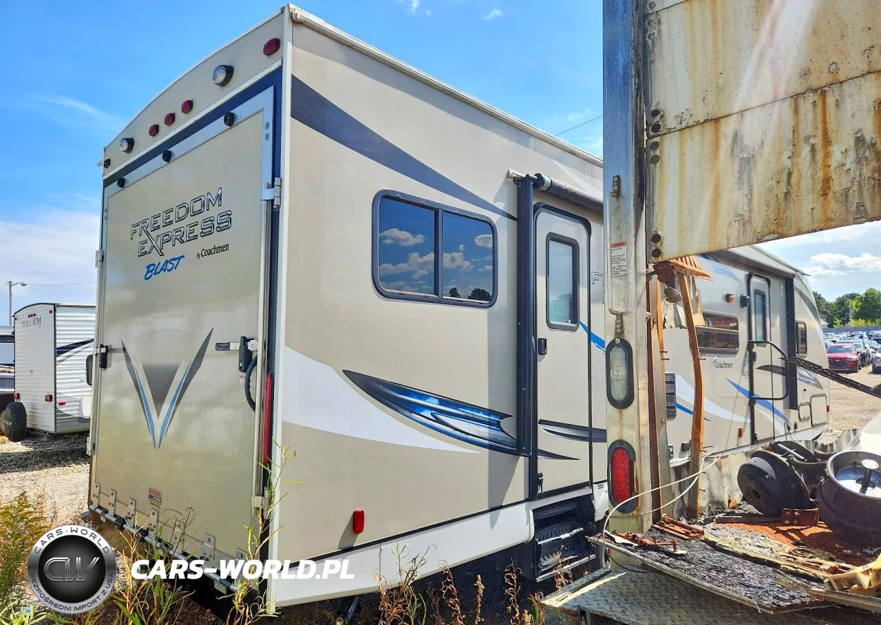 2018 Forest River Freedom Express Camper VIN:5ZT2FEVB1JS031342 - 3