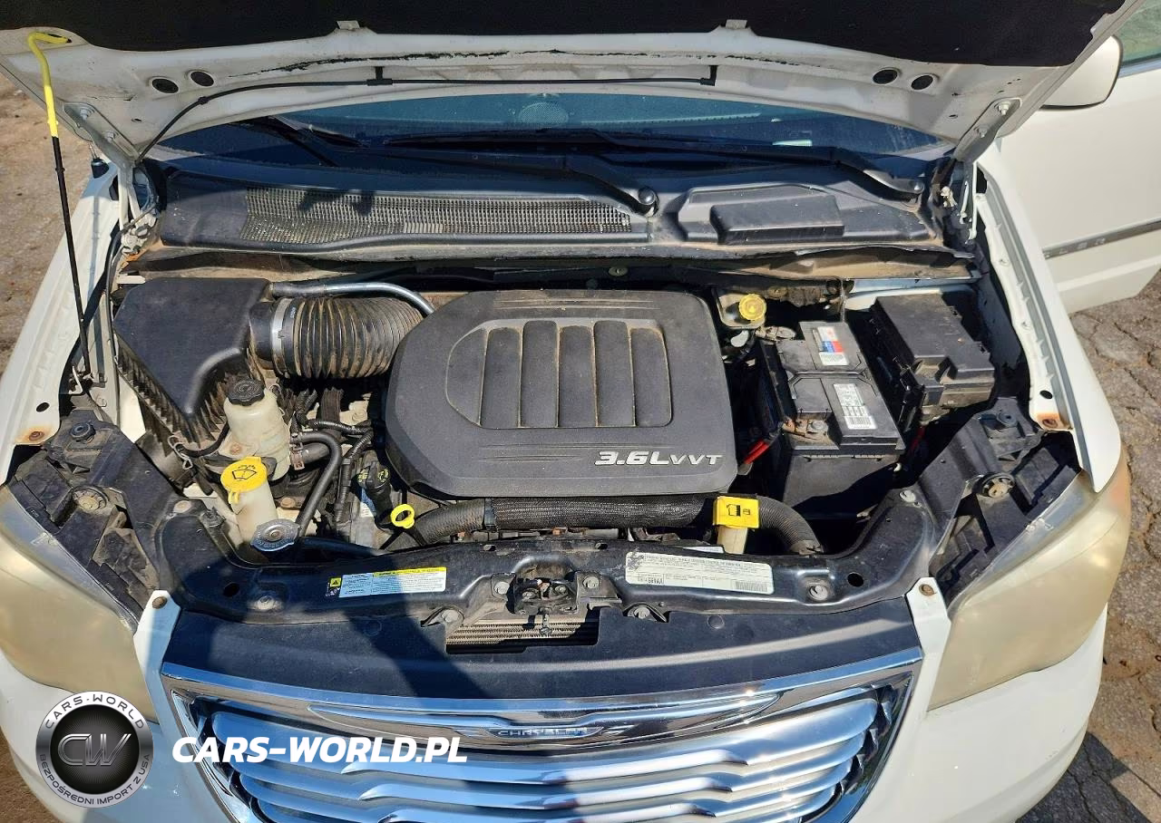 2012 Chrysler Town & Country Touring VIN:2C4RC1BG1CR212981 - 11