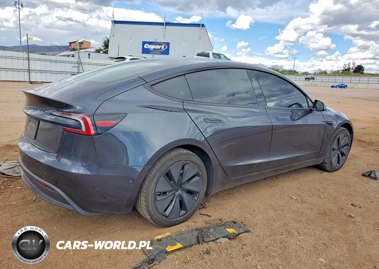 2025 Tesla Model 3 VIN:5YJ3E1EA2SF924286 - 3