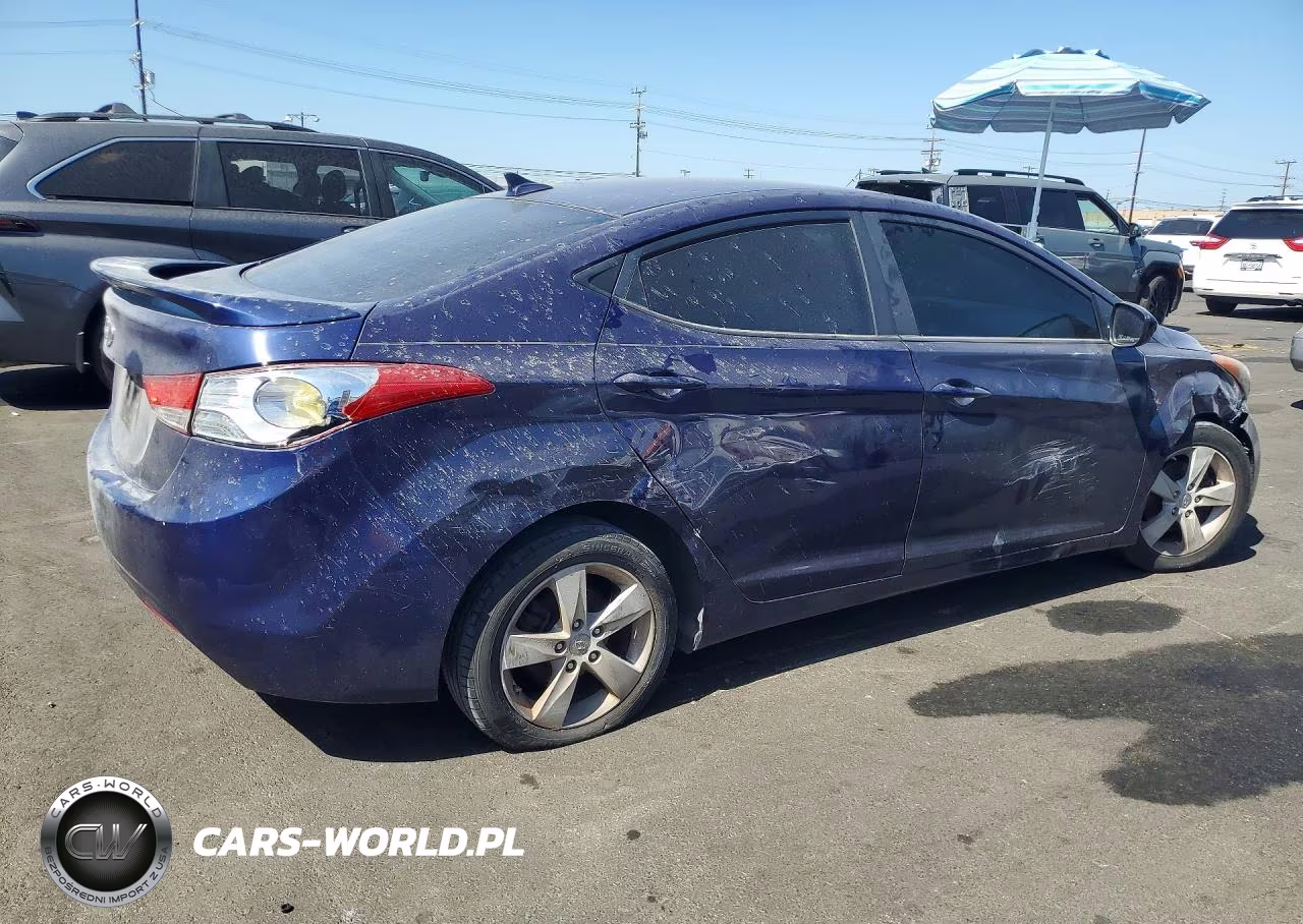 2013 Hyundai Elantra Gls VIN:5NPDH4AE2DH311076 - 3