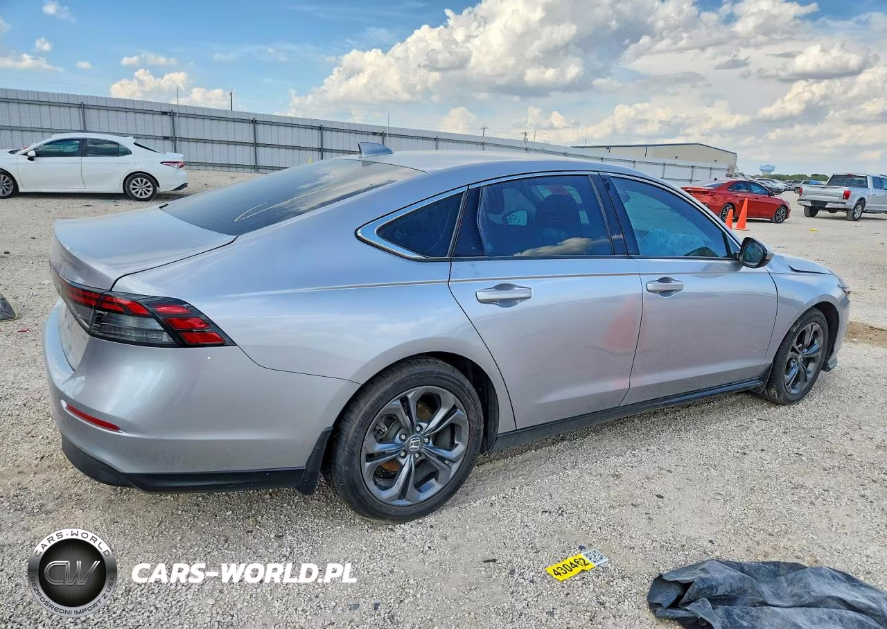 2023 Honda Accord Ex VIN:1HGCY1F35PA003737 - 3