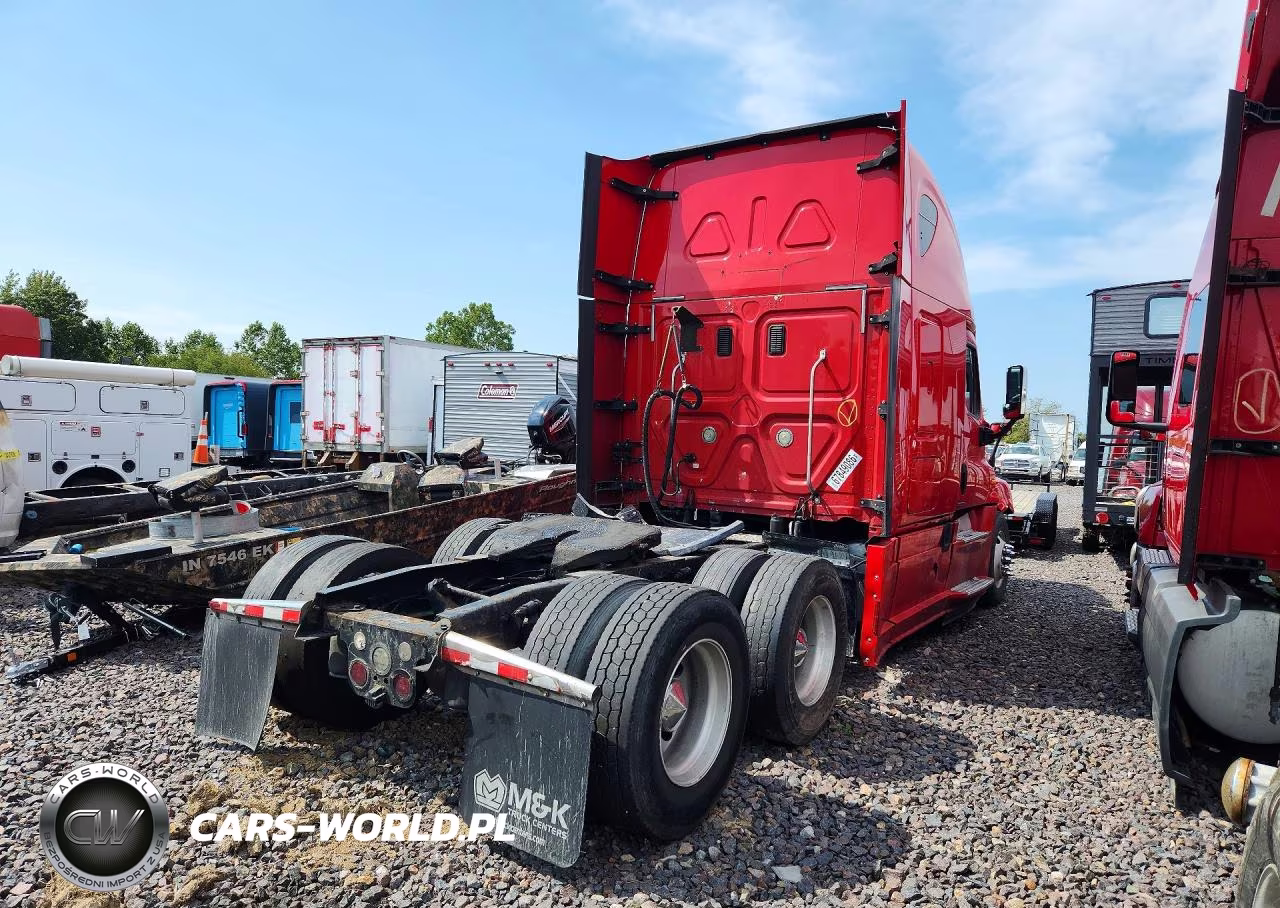 2016 Freightliner Cascadia 125 Semi Truck VIN:3AKJGLDR4GSGT9551 - 3