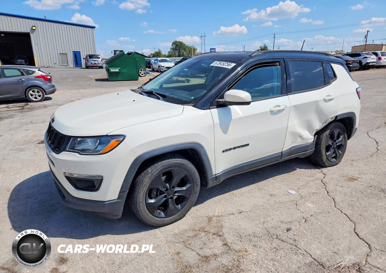2018 Jeep Compass Latitude VIN:3C4NJCBB1JT300377 - 1