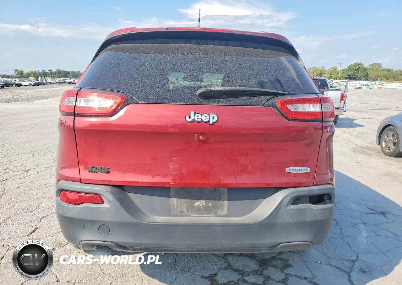 2015 Jeep Cherokee Latitude VIN:1C4PJLCB1FW616984 - 6