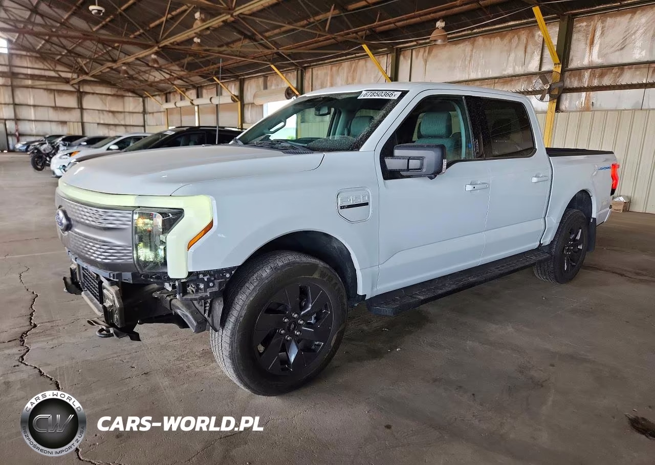 2023 Ford F150 Lightning Pro