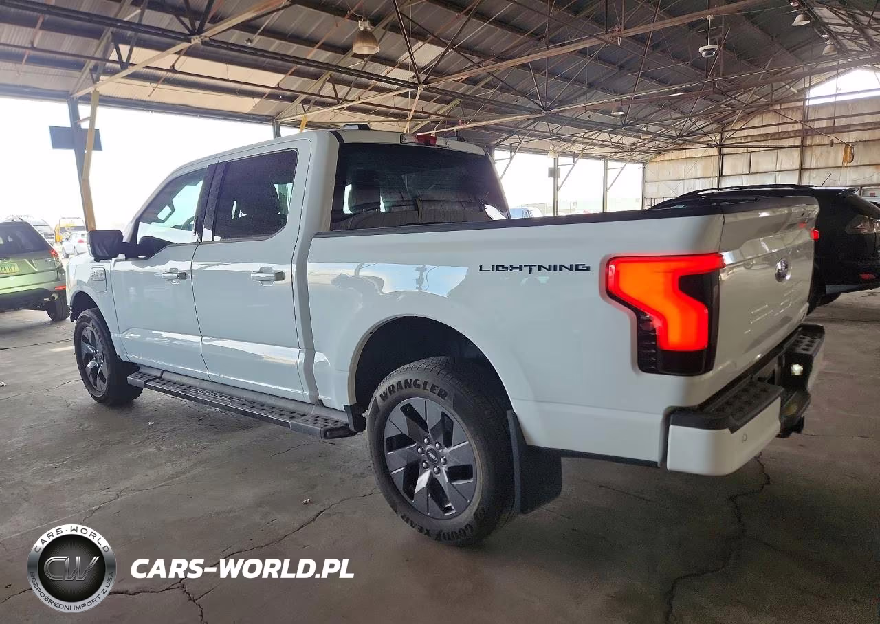 2023 Ford F150 Lightning Pro VIN:1FT6W1EV2PWG56663 - 2