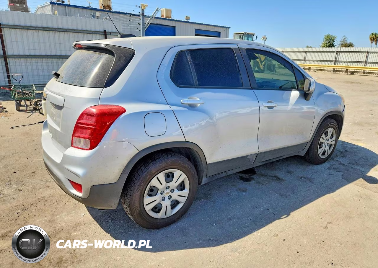 2018 Chevrolet Trax Ls VIN:3GNCJKSB7JL313773 - 3